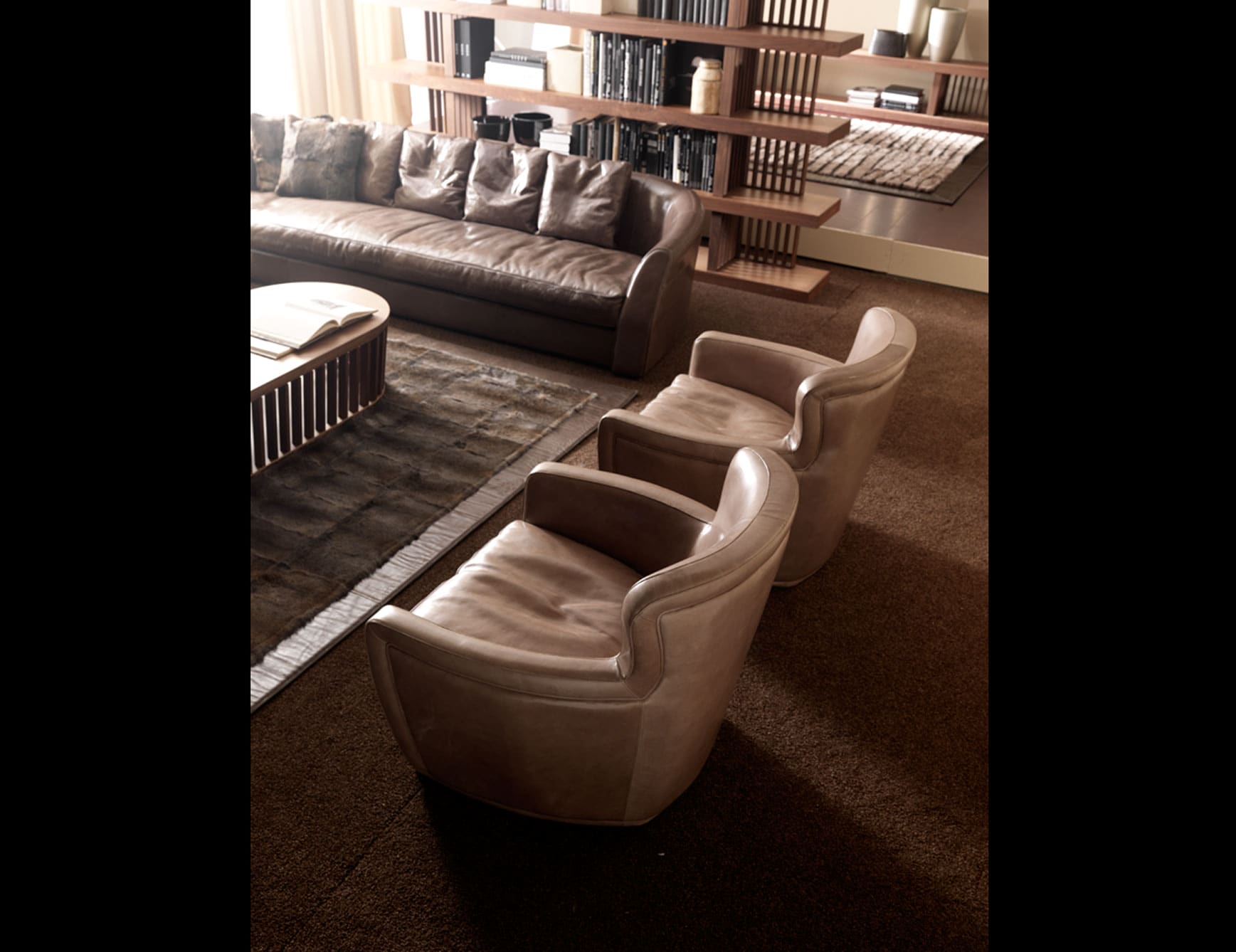 Betty modern Italian swivel chair with beige leather