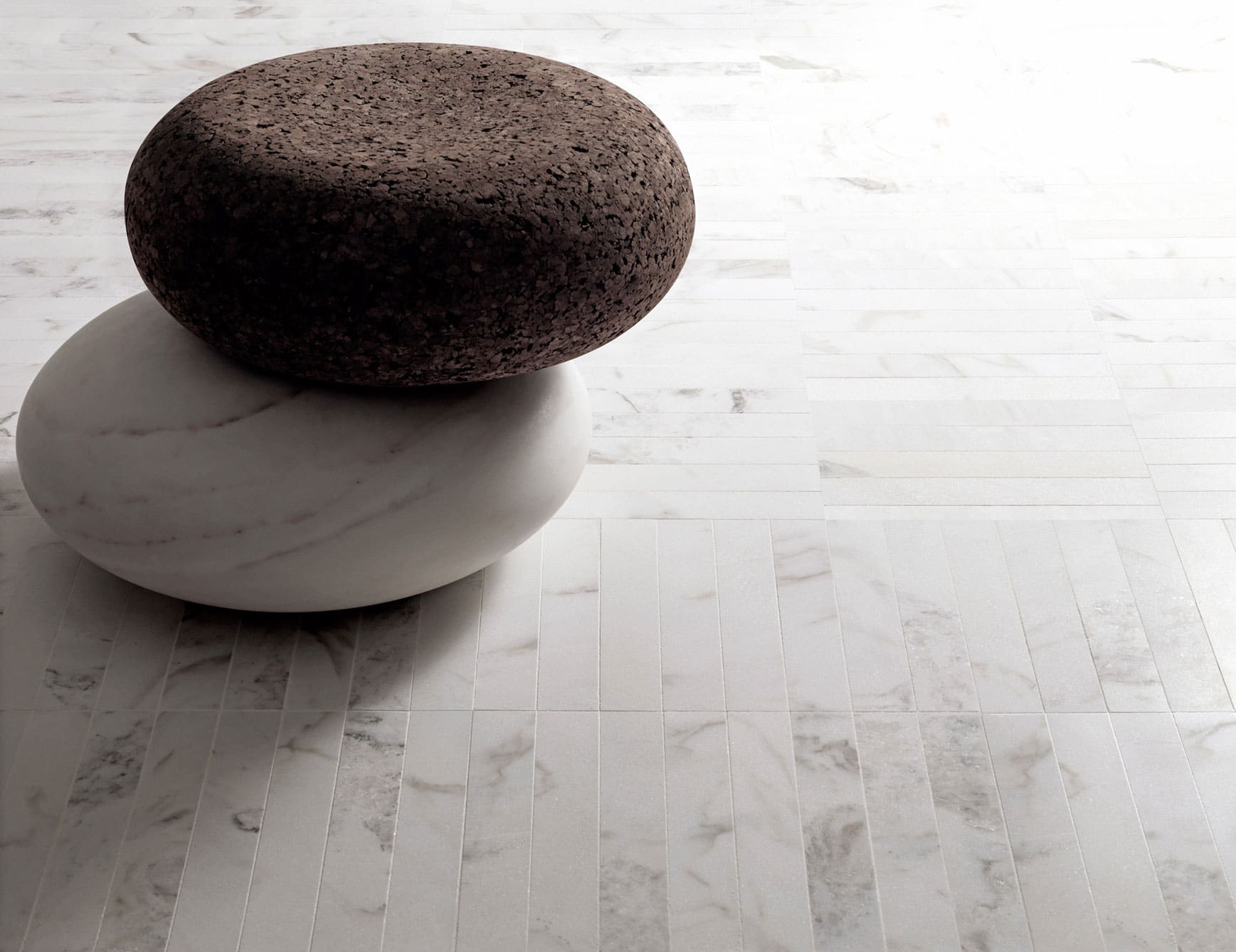 Hana 01 contemporary Italian tiles with white Calacatta marble