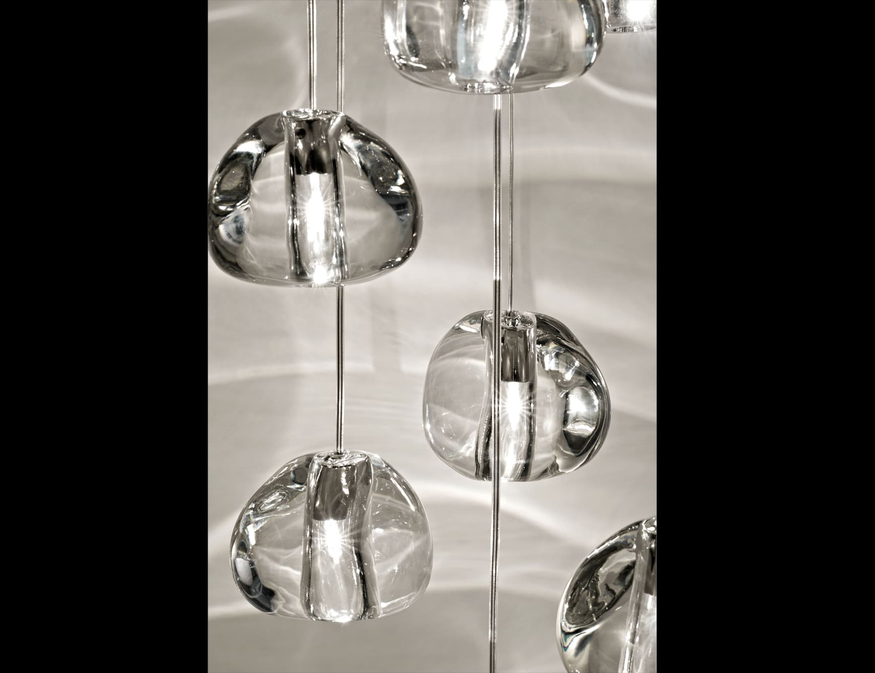 Mizu contemporary Italian hanging light with clear glass