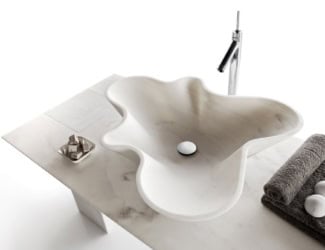 &lt;p&gt;Bento deluxe modern designer washbasin shown in Calacatta Classico marble. &lt;span data-sheets-value=&quot;{&quot;1&quot;:2,&quot;2&quot;:&quot;Loto luxury Italian countertop washbasin shown in Calacatta Carrara marble. Washbasin contains one metal drain hole with silver finish. This collection features extraordinary creativity and experimentation in the field of marble processing and high design level of furniture and bathroom pieces. Available in two dimensions in width: 23.6\&quot; and 31.5\&quot;. Depth 16\&quot; and 20\&quot;. Height: 11\&quot;. Several marble options in: Bianco Del Re, Calacatta Classico, Bianco Carrara, Grigio St. Marie, Persian Grey and Nero Marquina. Made in Italy.&quot;}&quot; data-sheets-userformat=&quot;{&quot;2&quot;:15107,&quot;3&quot;:{&quot;1&quot;:0},&quot;4&quot;:{&quot;1&quot;:2,&quot;2&quot;:16777215},&quot;11&quot;:4,&quot;12&quot;:0,&quot;14&quot;:{&quot;1&quot;:2,&quot;2&quot;:0},&quot;15&quot;:&quot;Arial&quot;,&quot;16&quot;:11}&quot;&gt;Washbasin contains a 1.96 inch diameter drain hole and bowl weighs 140 lb.  This collection features extraordinary creativity and experimentation in the field of marble processing and high design level of furniture and bathroom pieces. &lt;/span&gt;A wide selection of various marbles are available to choose from. Made in Italy.&lt;/p&gt;
