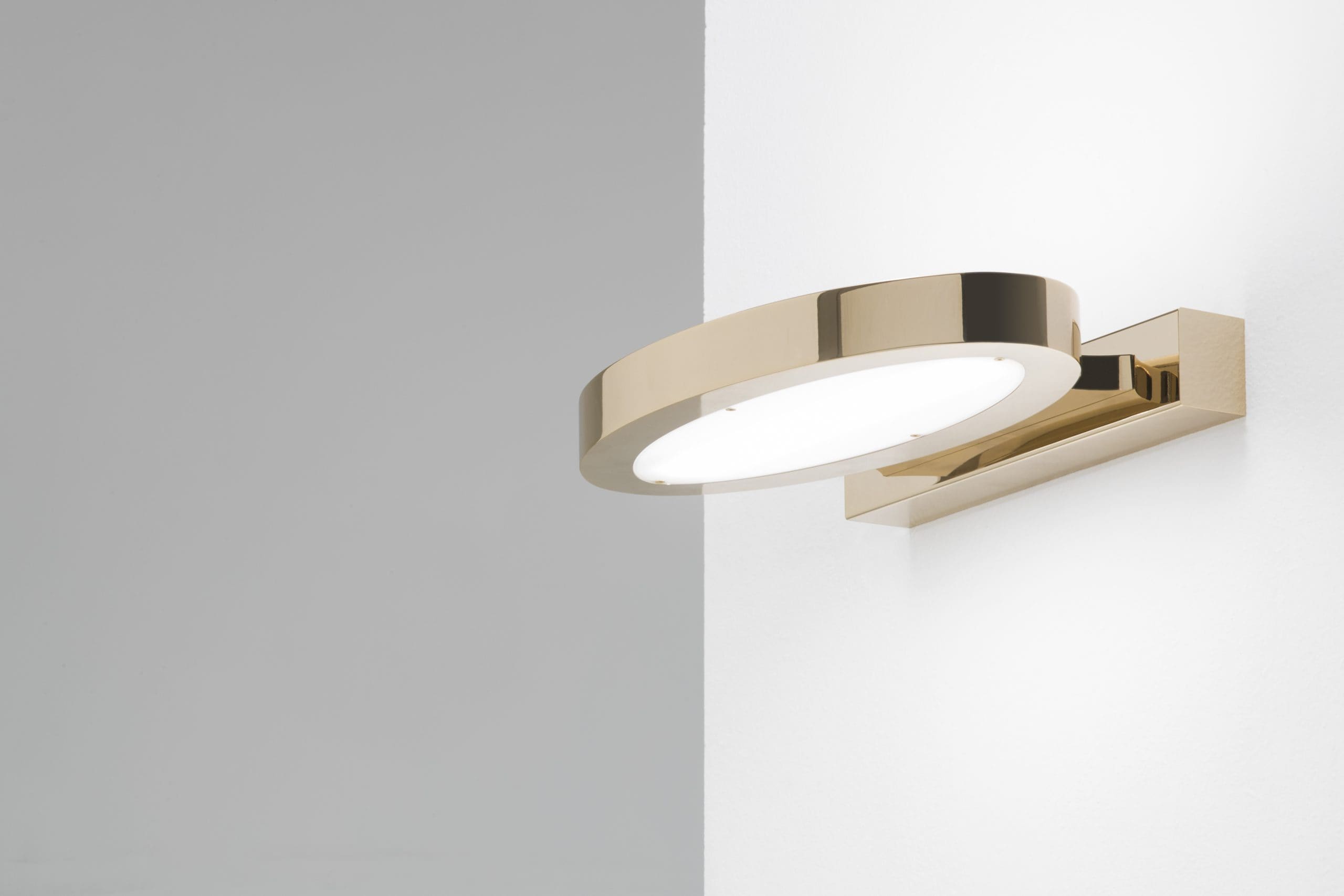 Newi modern Italian sconce with gold metal