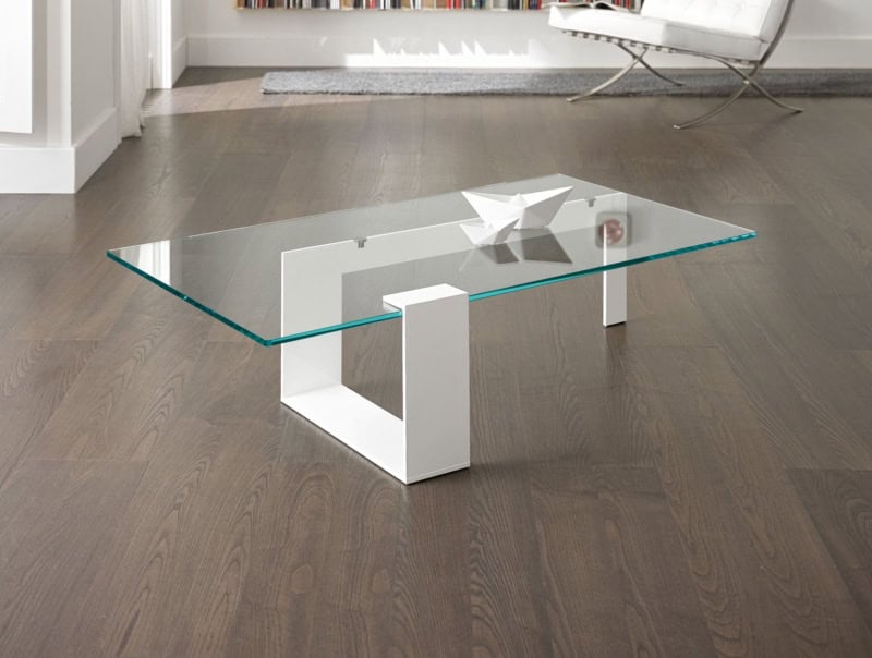 Plinsky contemporary Italian coffee table with clear glass
