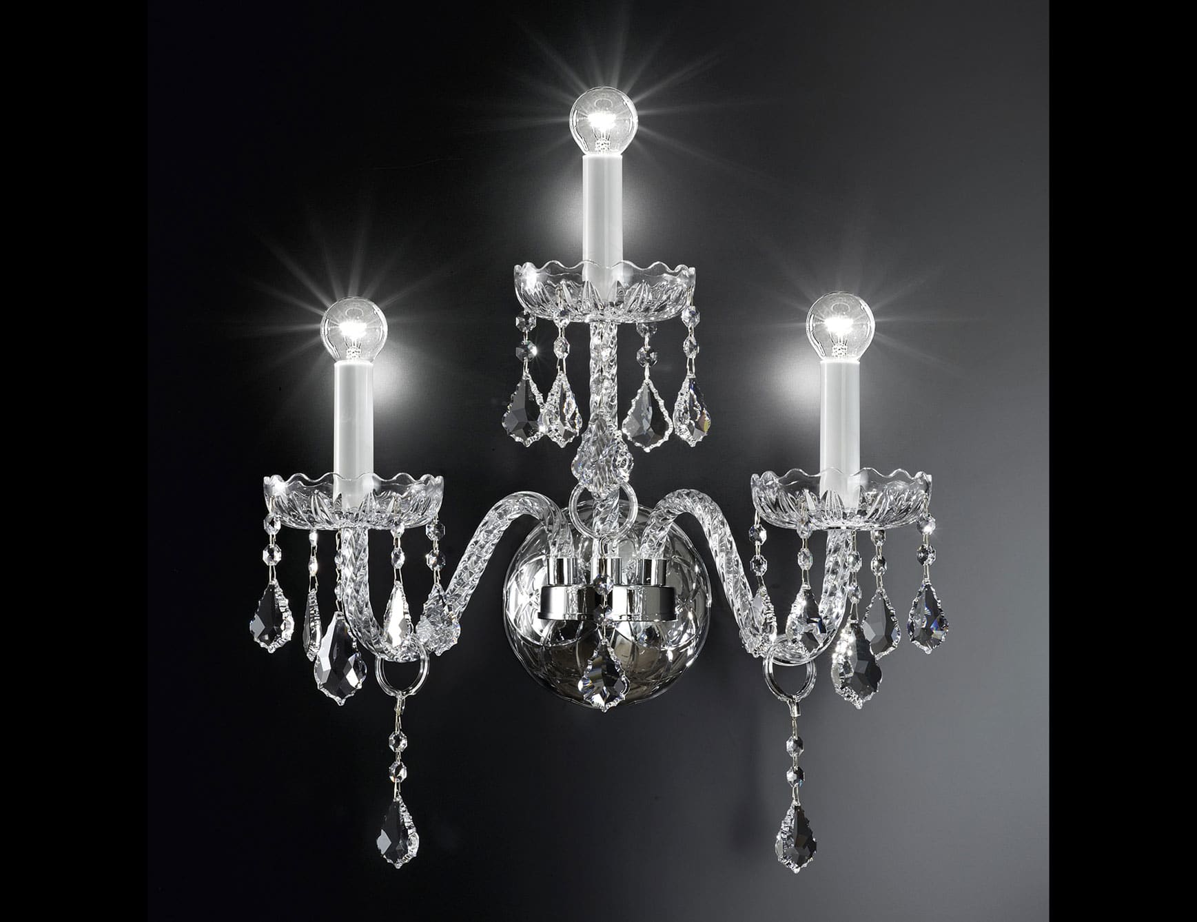 Romantic modern Italian sconce with clear glass