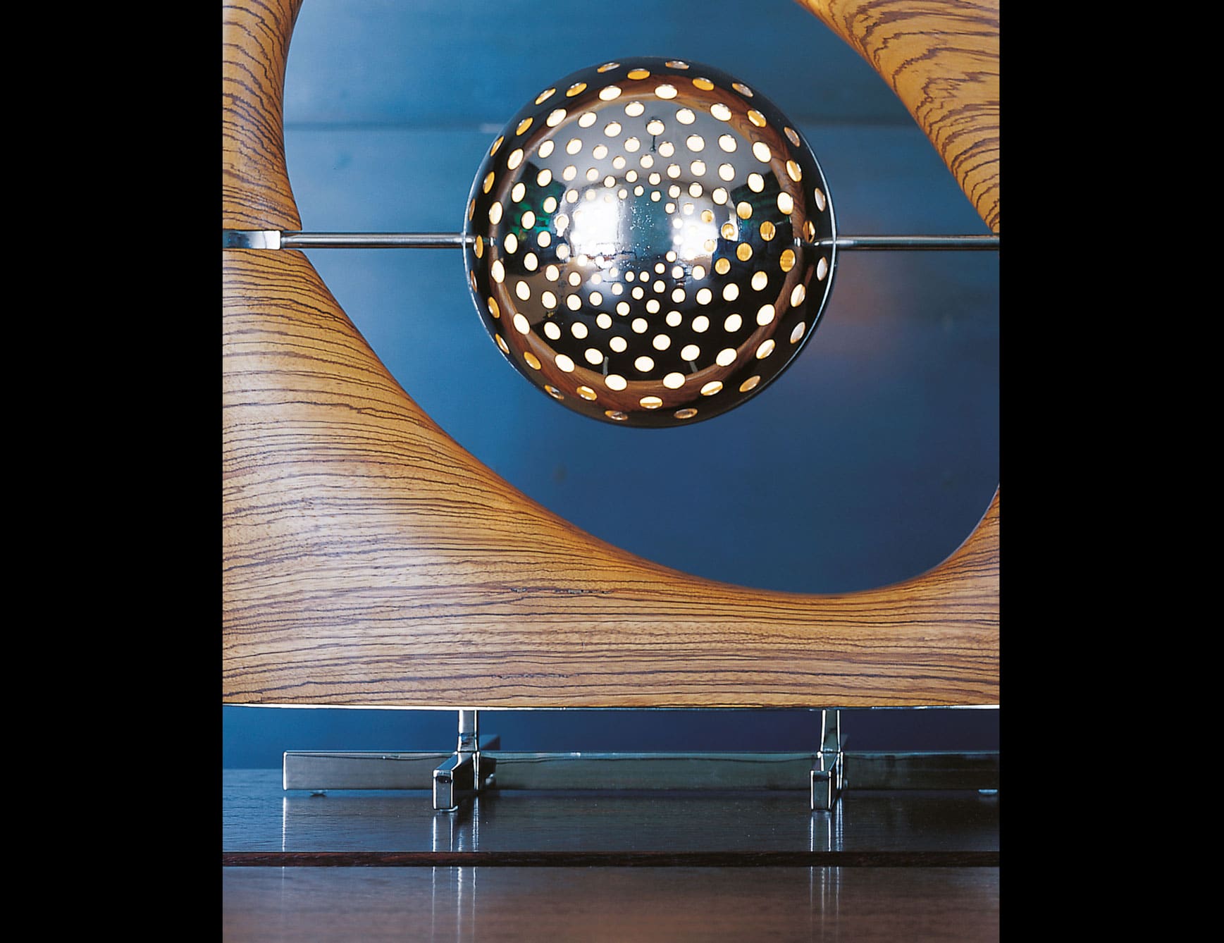 Sun Ra modern Italian table lamp with brown Zebrano wood