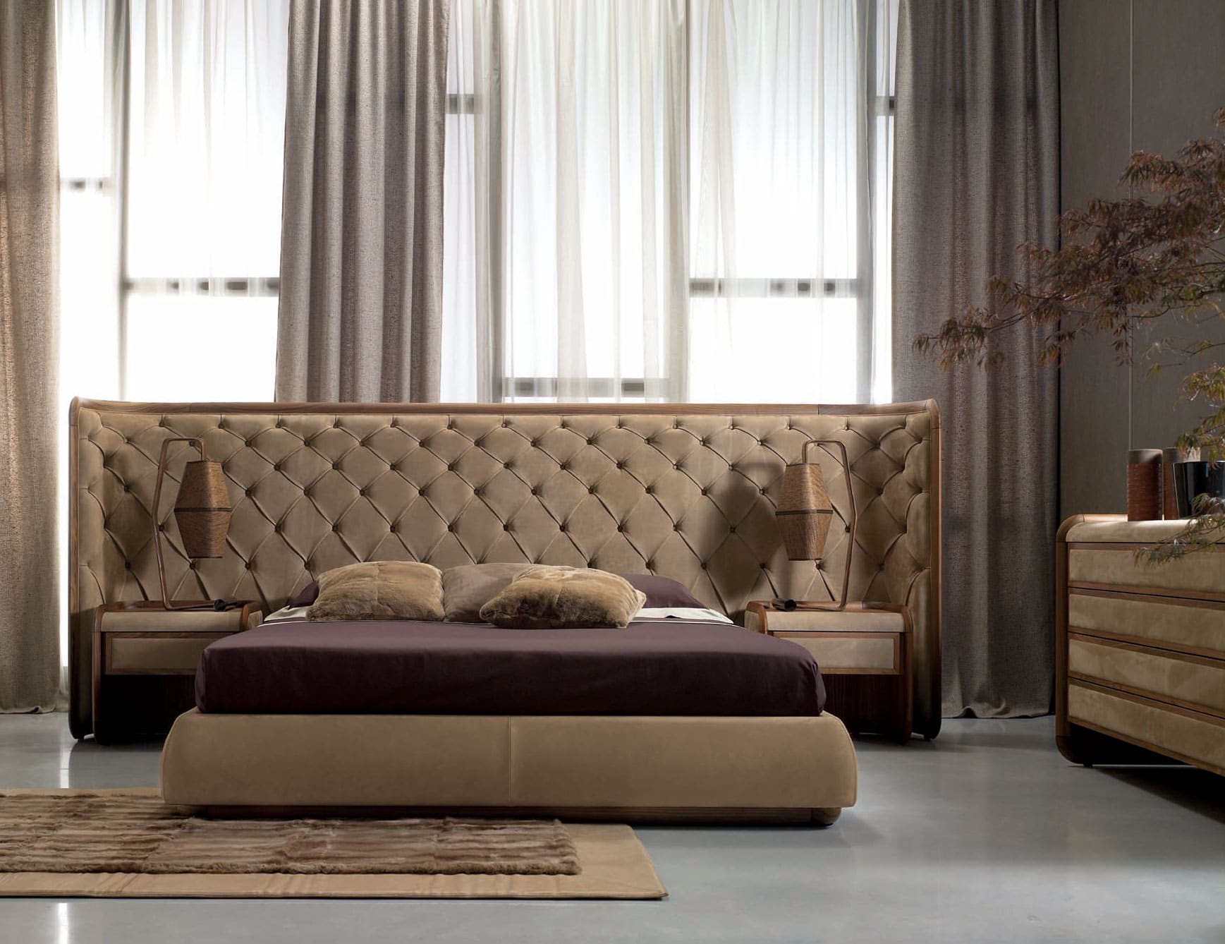 Victory modern Italian bed with brown leather