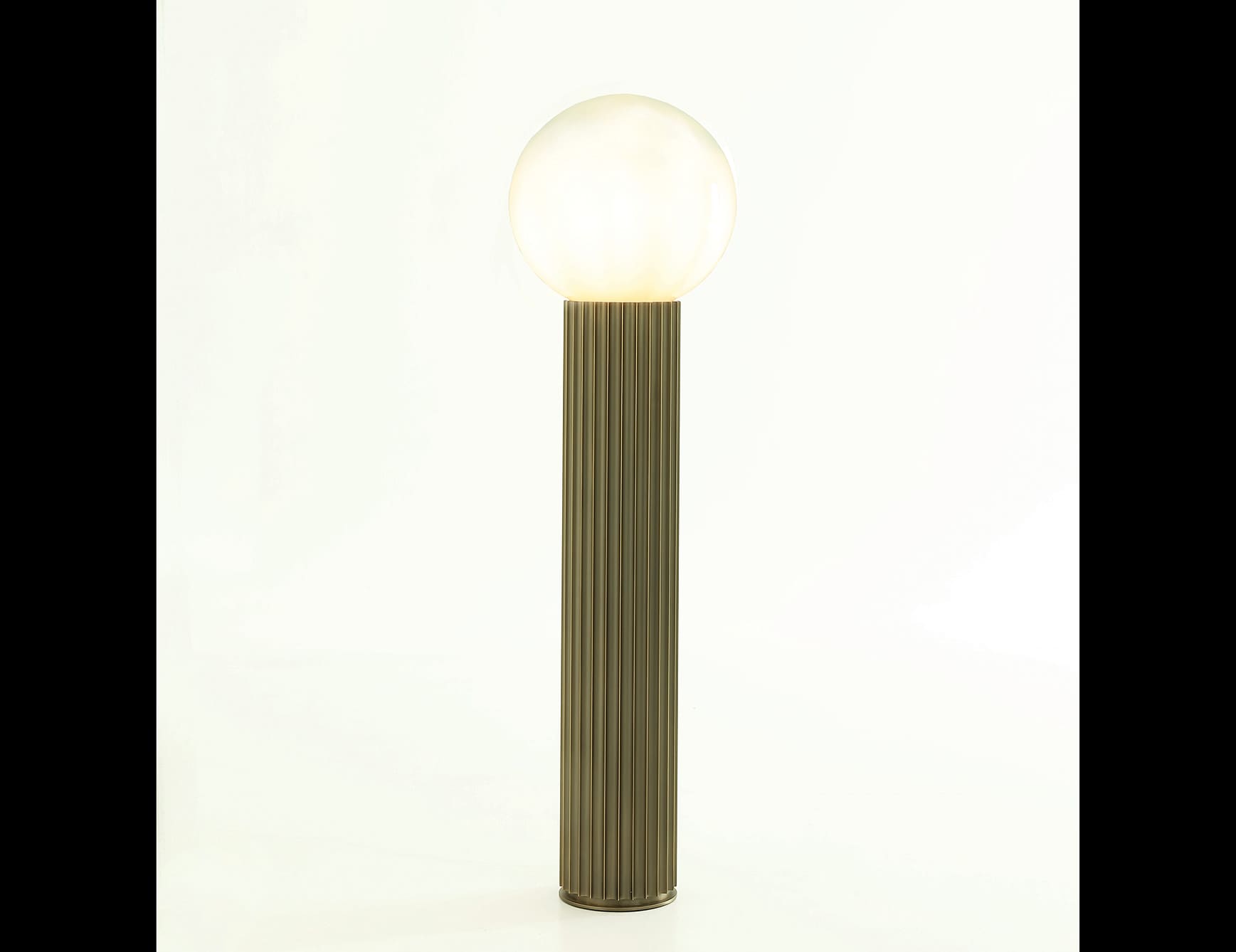 Liberty.P modern luxury floor lamp with gold metal