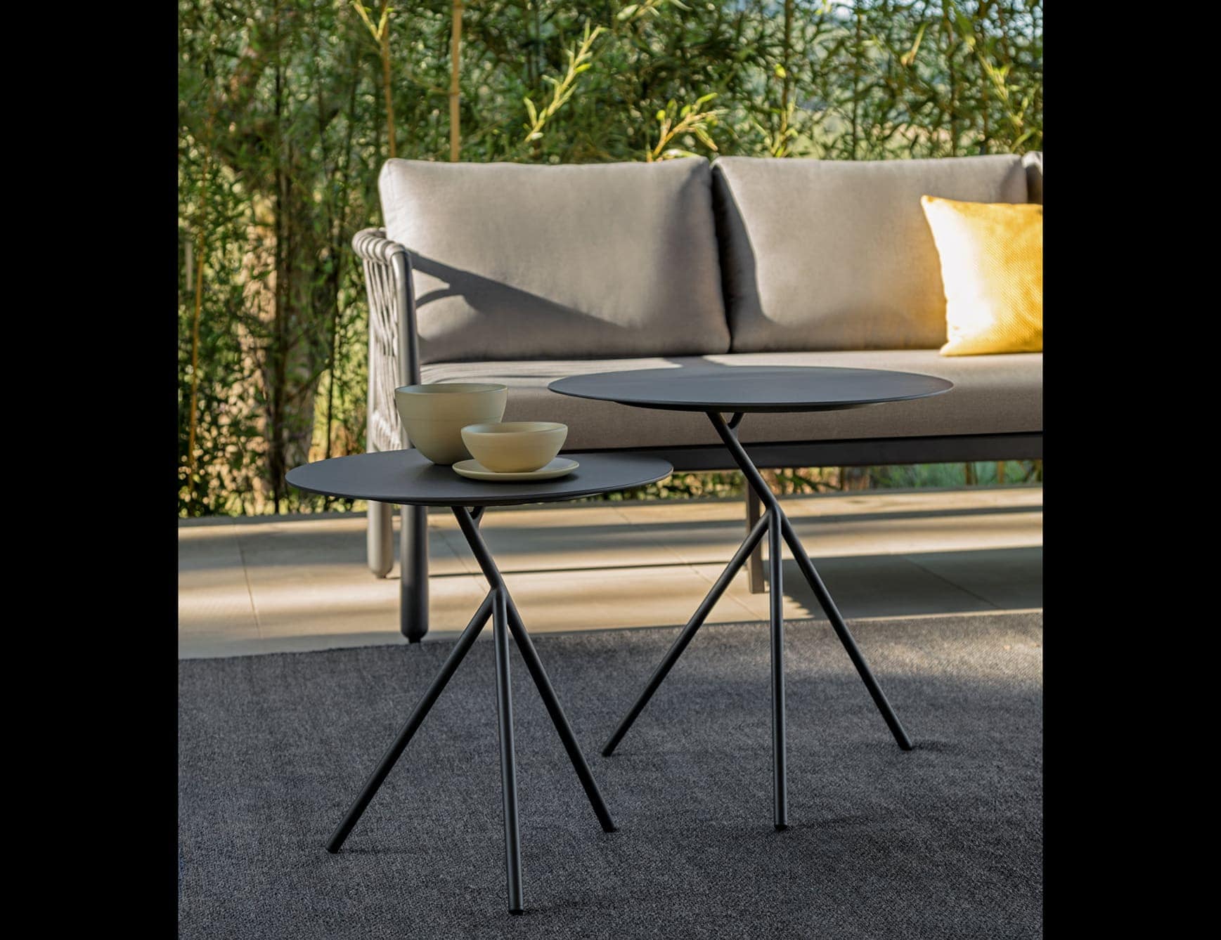 Sofy contemporary Italian table with grey metal