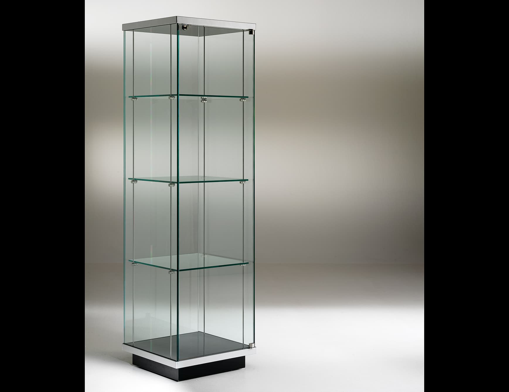 Broadway contemporary Italian cabinet with transparent glass