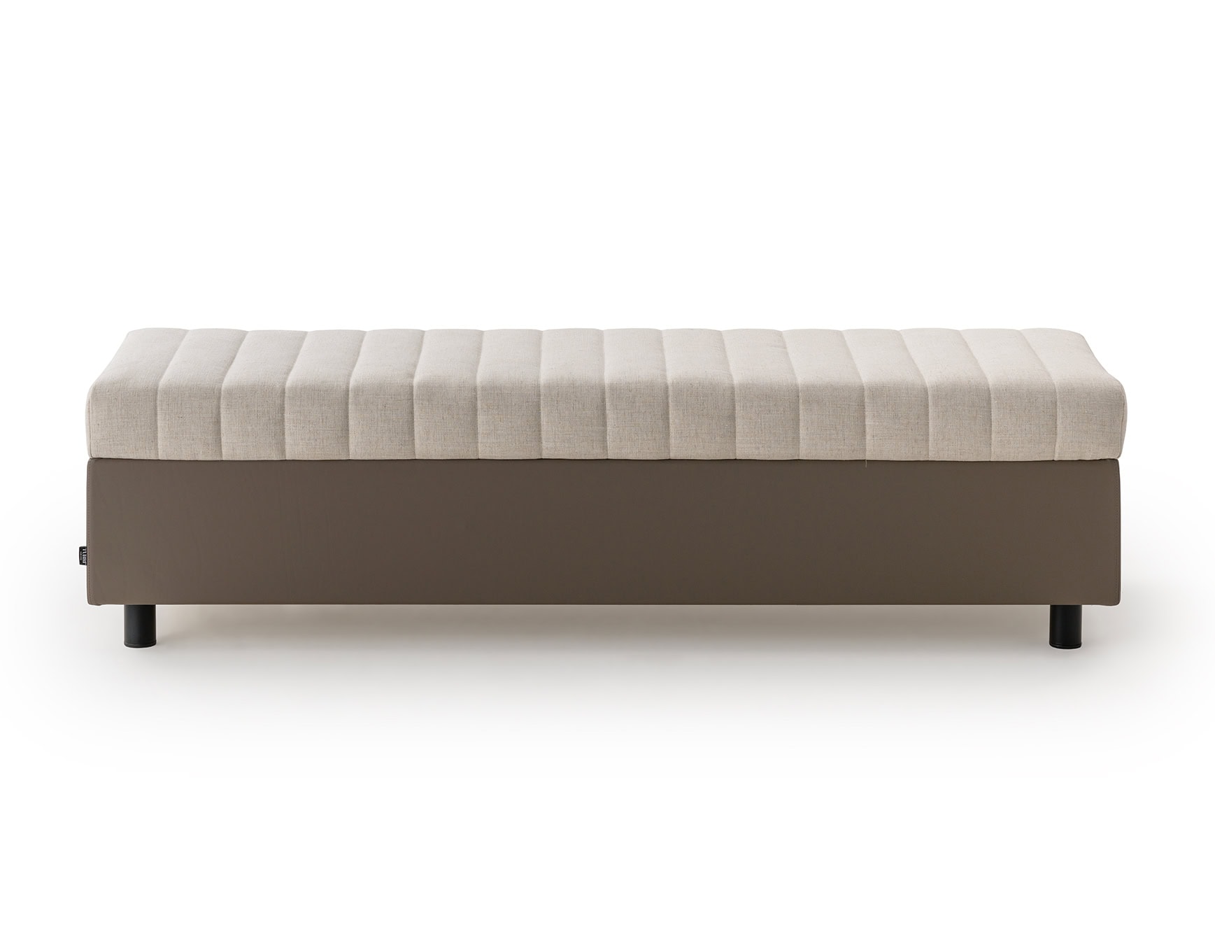 Domus-R335-bench-01&#8212;2022-HR (1)