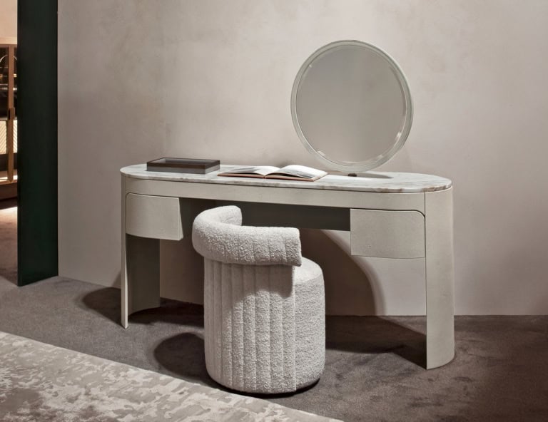 luxury dressing table design Italian Designer Makeup Vanities & Vanity Tables Size:0 - 3 mo. I.AM.GIA Ashlee Maxi Dress NCA Maharaja At the center of