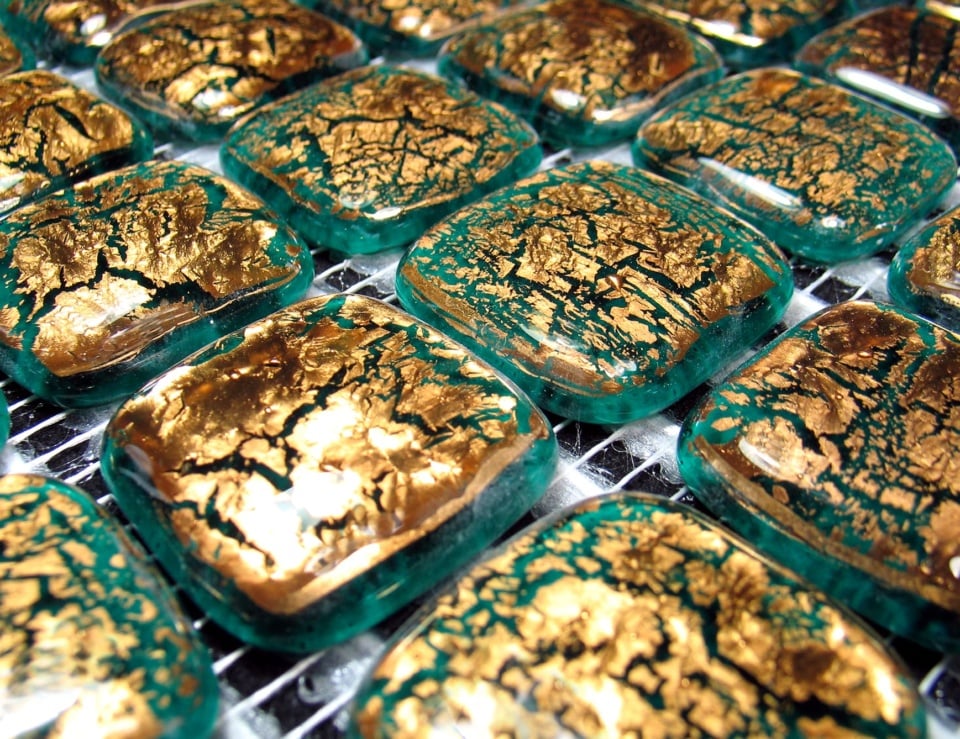 Murano glass mosaic tiles with gold pattern